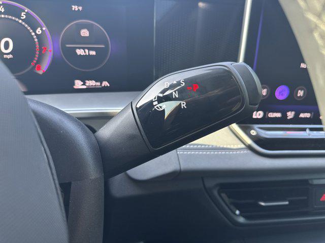 Photo of 2025 Sandstone Volkswagen Tiguan