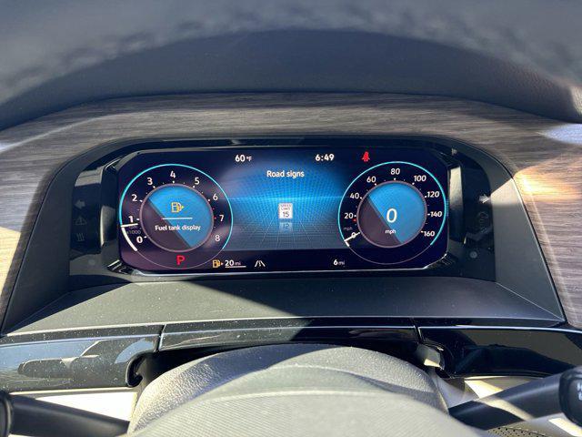 Photo of 2025 Opal White Pearl Volkswagen Atlas