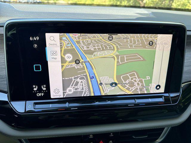 Photo of 2025 Opal White Pearl Volkswagen Atlas