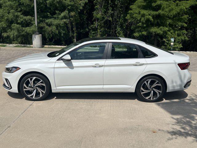 Photo of 2025 Opal White Pearl Volkswagen Jetta