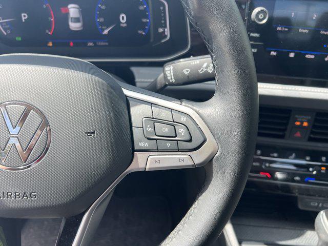 Photo of 2025 Opal White Pearl Volkswagen Jetta