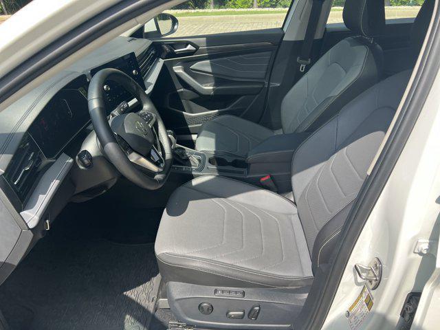 Photo of 2025 Opal White Pearl Volkswagen Jetta