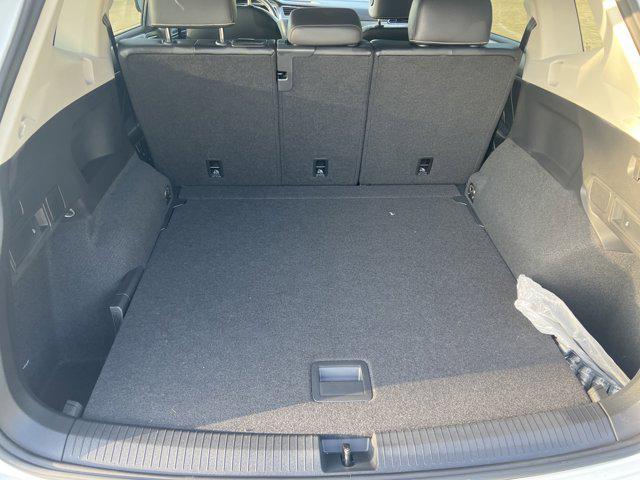 Photo of 2024 Pure White Volkswagen Tiguan
