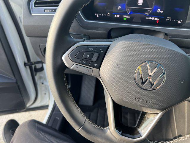 Photo of 2024 Pure White Volkswagen Tiguan