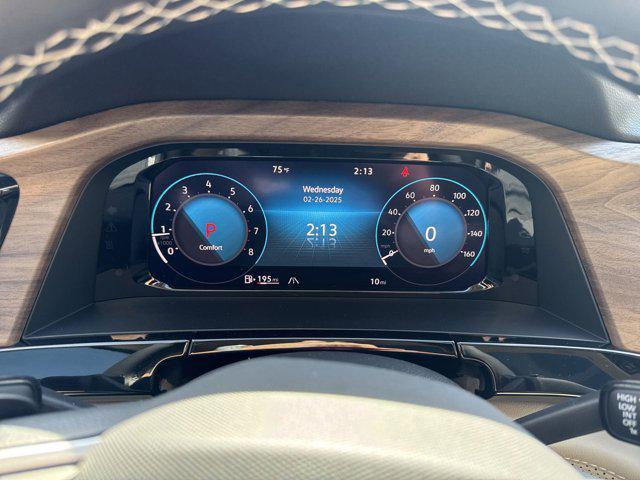 Photo of 2026 avocado green pearl Volkswagen Atlas