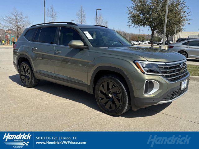 Photo of 2026 avocado green pearl Volkswagen Atlas