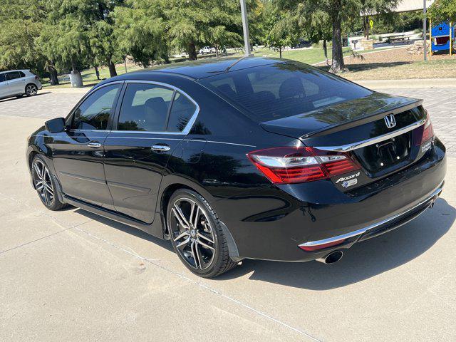 Photo of 2017 Crystal Black Pearl Honda Accord