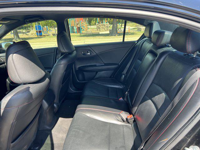 Photo of 2017 Crystal Black Pearl Honda Accord