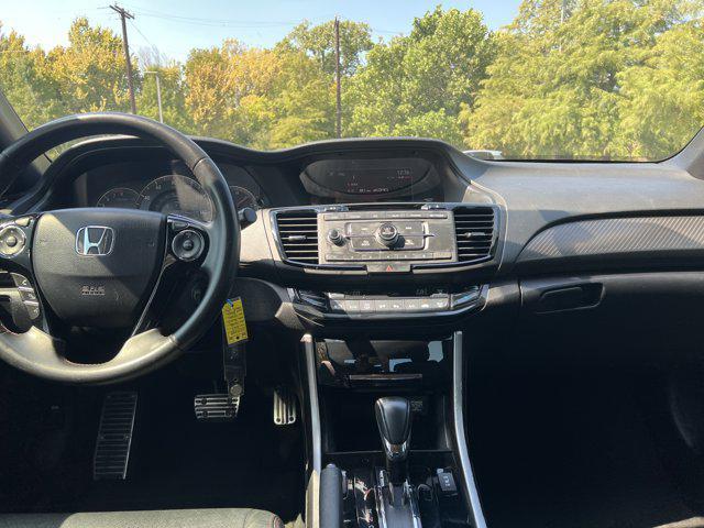 Photo of 2017 Crystal Black Pearl Honda Accord