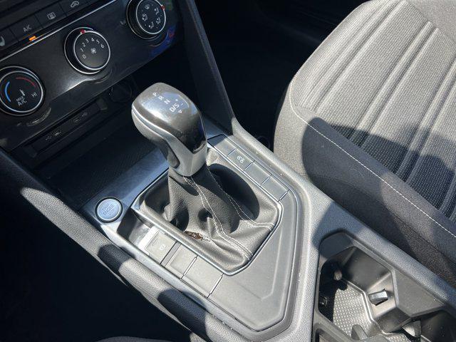 Photo of 2024 Pyrite Silver Metallic Volkswagen Tiguan