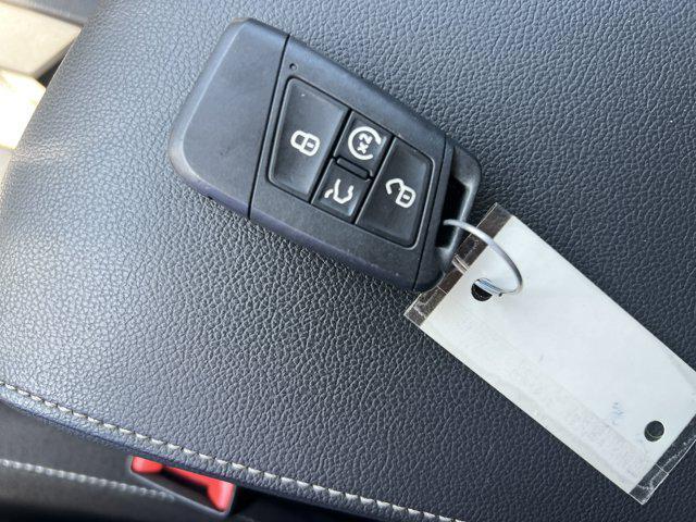 Photo of 2024 Pyrite Silver Metallic Volkswagen Tiguan