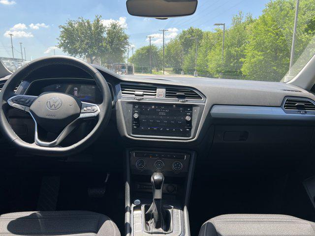 Photo of 2024 Pyrite Silver Metallic Volkswagen Tiguan