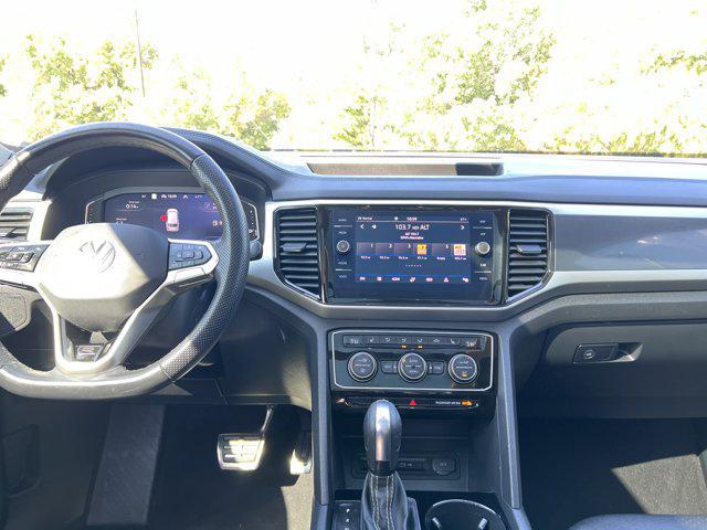 Photo of 2022 Deep Black Pearl Volkswagen Atlas