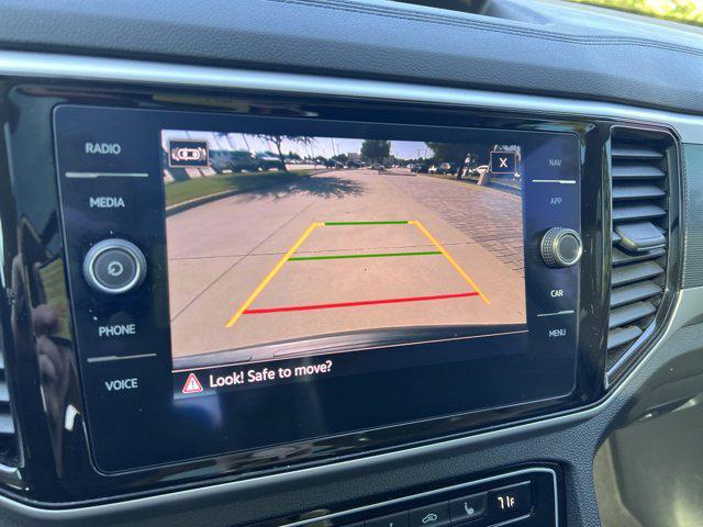 Photo of 2022 Deep Black Pearl Volkswagen Atlas