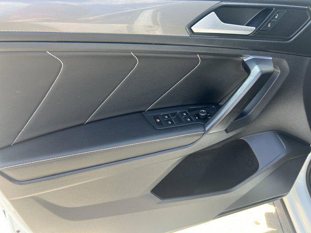 Photo of 2022 Pure White Volkswagen Tiguan