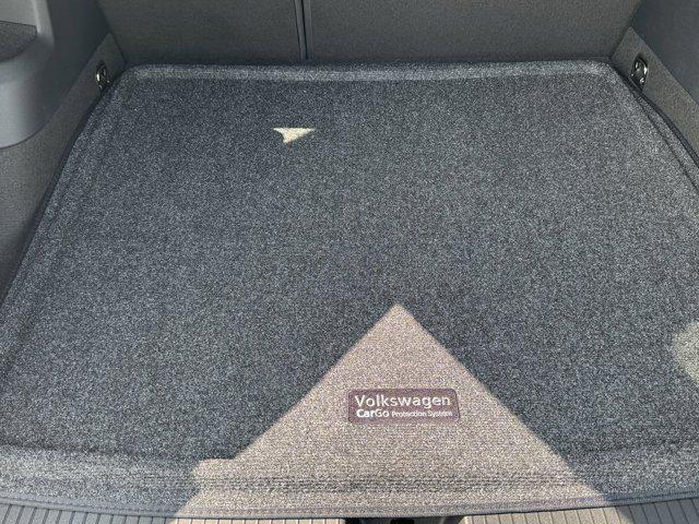 Photo of 2025 Opal White Pearl Volkswagen Tiguan