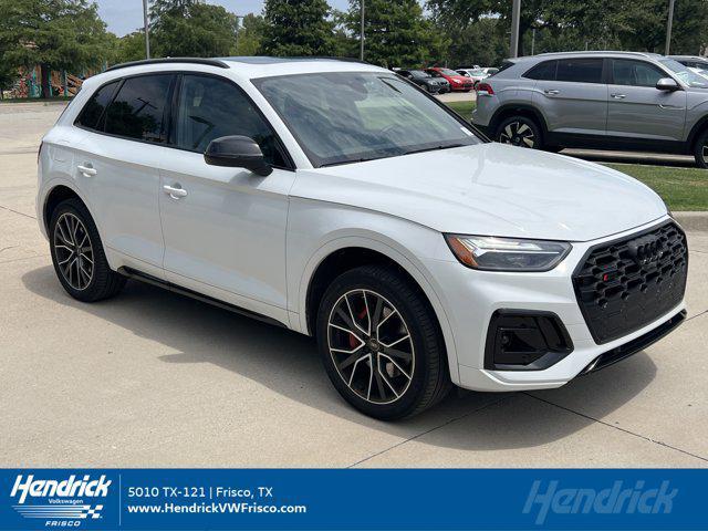 Photo of 2025 Glacier White Metallic Audi SQ5
