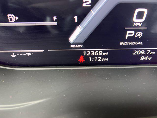 Photo of 2025 Glacier White Metallic Audi SQ5