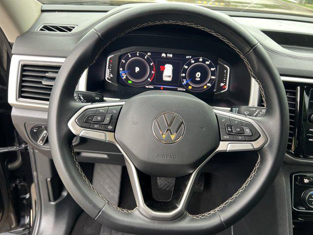 Photo of 2023 Deep Black Pearl Volkswagen Atlas