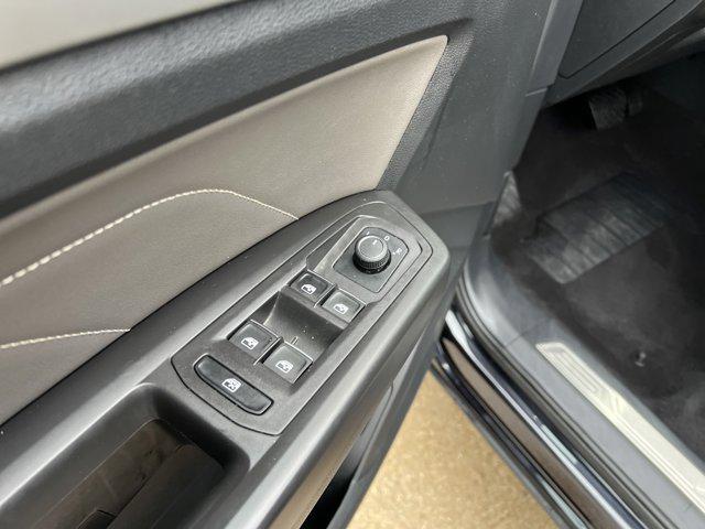 Photo of 2023 Deep Black Pearl Volkswagen Atlas