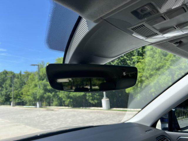 Photo of 2022 Atlantic Blue Metallic Volkswagen Tiguan