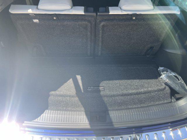 Photo of 2022 Atlantic Blue Metallic Volkswagen Tiguan