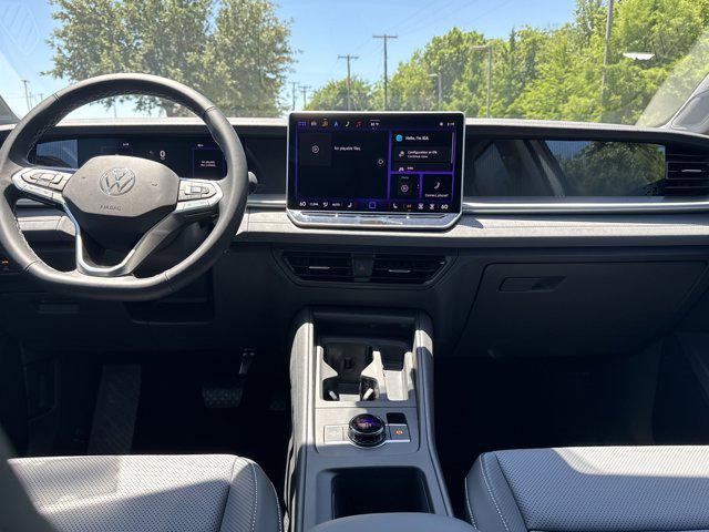 Photo of 2025 Pure White Volkswagen Tiguan