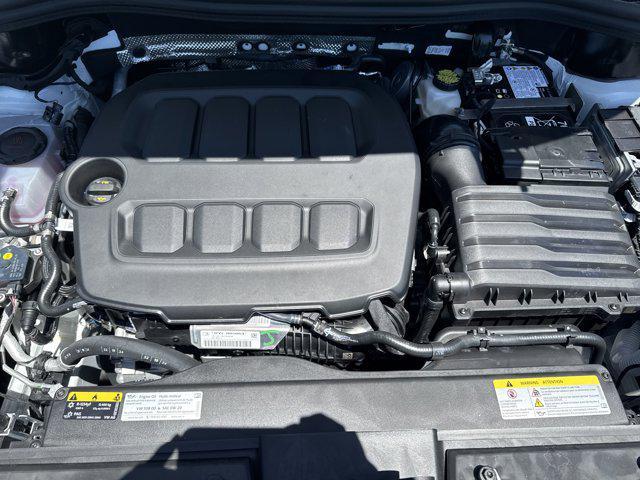 Photo of 2025 Pure White Volkswagen Tiguan