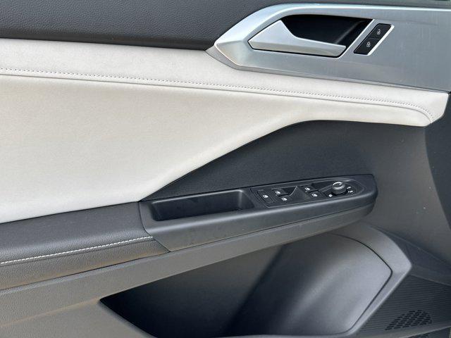 Photo of 2025 Monument Gray Volkswagen Taos