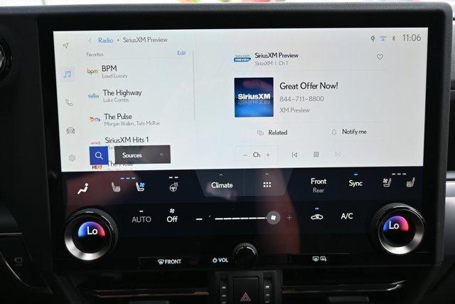 Photo of 2025 Eminent White Pearl Lexus GX 550