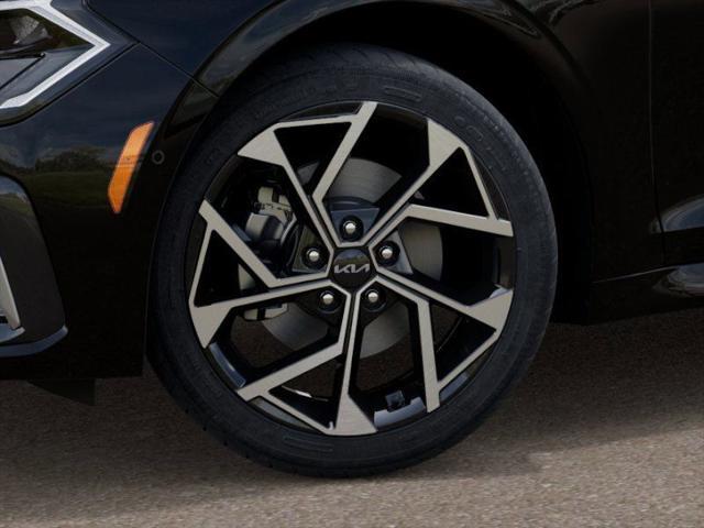 Photo of 2025 Aurora Black Pearl Kia K5