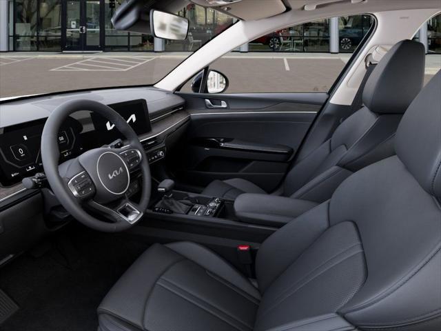 Photo of 2025 Aurora Black Pearl Kia K5