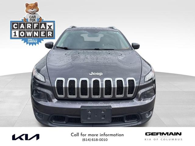 Photo of 2016 Granite Crystal Metallic Clearcoat Jeep Cherokee