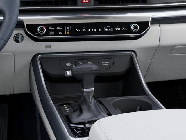 Photo of 2026 Ceramic Silver Kia Carnival