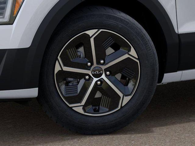 Photo of 2025 Snow White Pearl Kia Niro