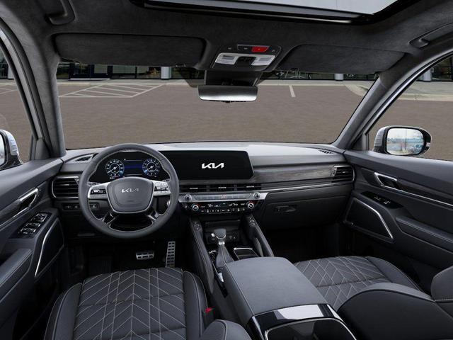Photo of 2025 Glacial White Pearl Kia Telluride