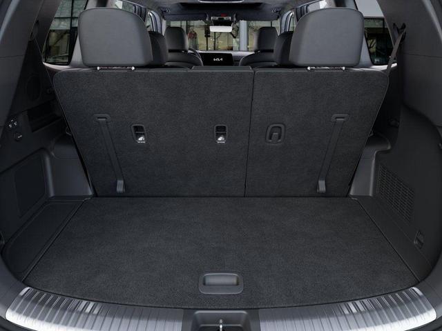 Photo of 2025 Glacial White Pearl Kia Telluride