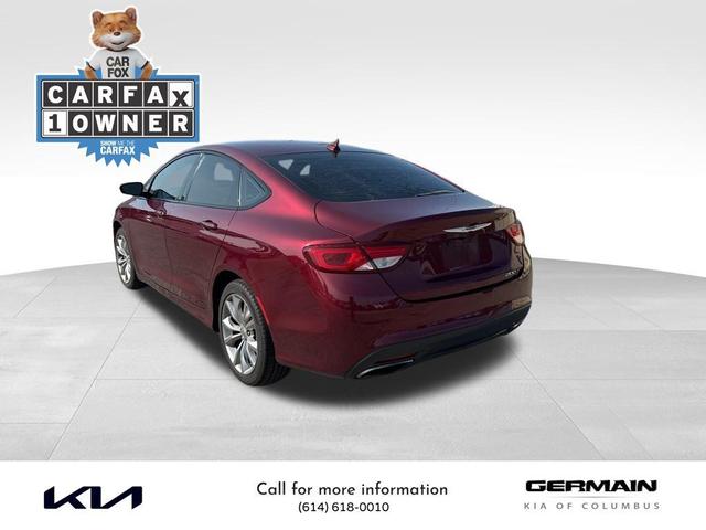 Photo of 2016 Velvet Red Pearlcoat Chrysler 200