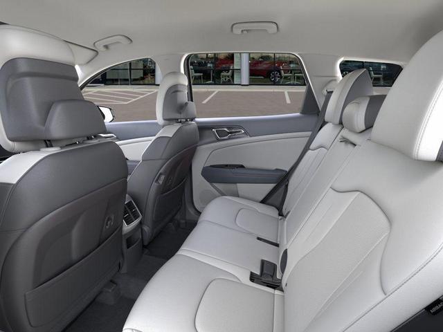 Photo of 2025 Fusion Black Kia Sportage Hybrid