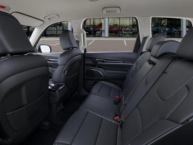 Photo of 2025 Ebony Black Kia Telluride