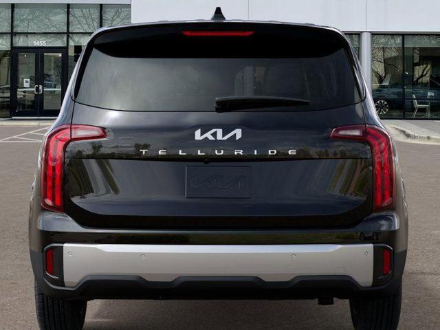 Photo of 2025 Ebony Black Kia Telluride