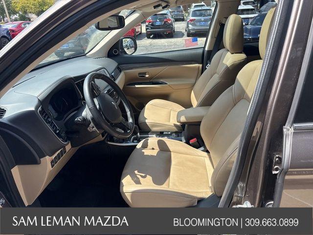 Photo of 2019 Quartz Brown Metallic Mitsubishi Outlander