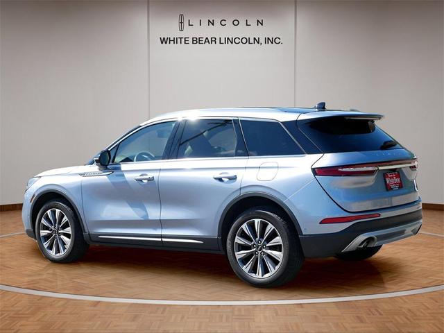 Photo of 2022 Elite Blue Metallic Clearcoat Lincoln Corsair