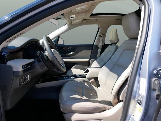 Photo of 2022 Elite Blue Metallic Clearcoat Lincoln Corsair