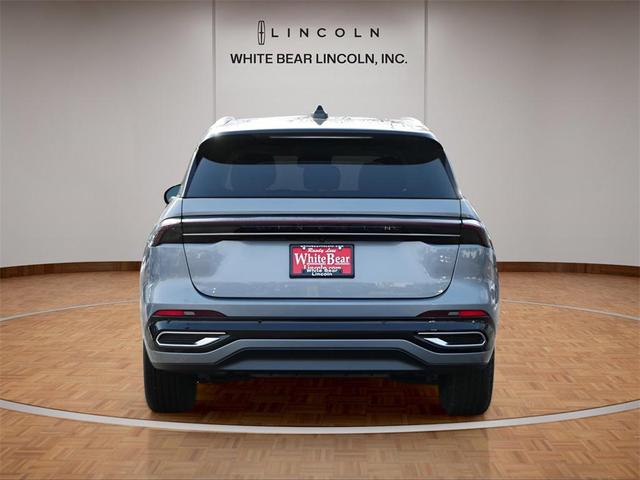 Photo of 2024 Lustrous Gray Metallic Clearcoat Lincoln Nautilus