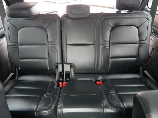 Photo of 2023 Pristine White Metallic Tri-Coat Lincoln Navigator