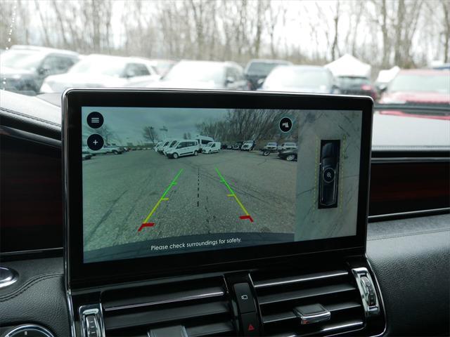 Photo of 2023 Pristine White Metallic Tri-Coat Lincoln Navigator