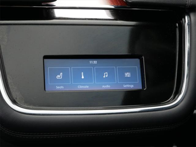 Photo of 2023 Pristine White Metallic Tri-Coat Lincoln Navigator