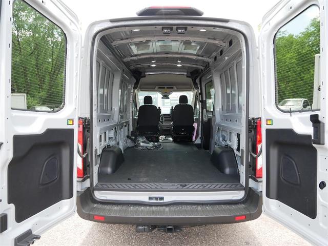 Photo of 2024 Gray Metallic Ford Transit-350