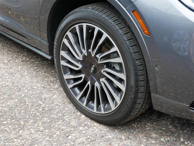 Photo of 2022 Asher Gray Metallic Clearcoat Lincoln Corsair